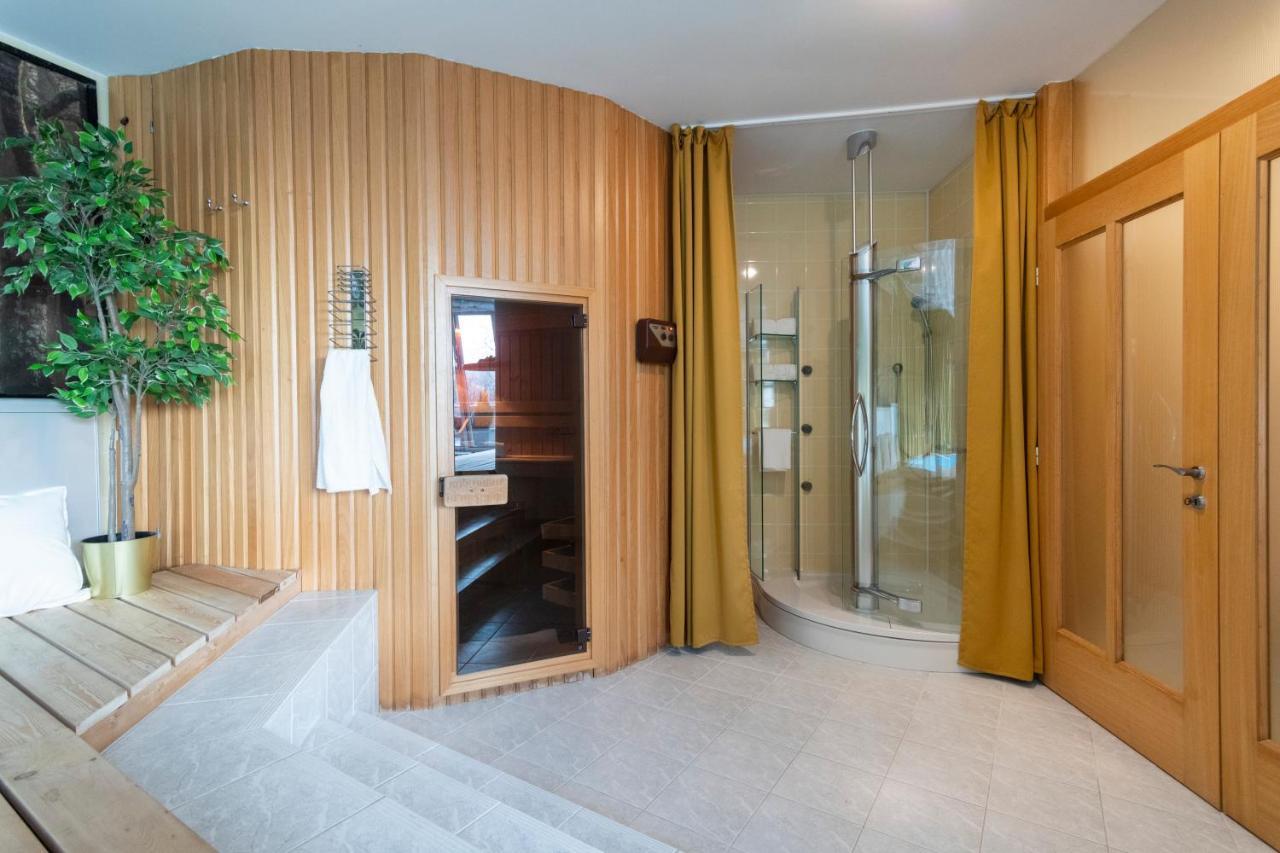 Unique Apartment With Private Pool, Cinema, Spa Prag Exteriör bild