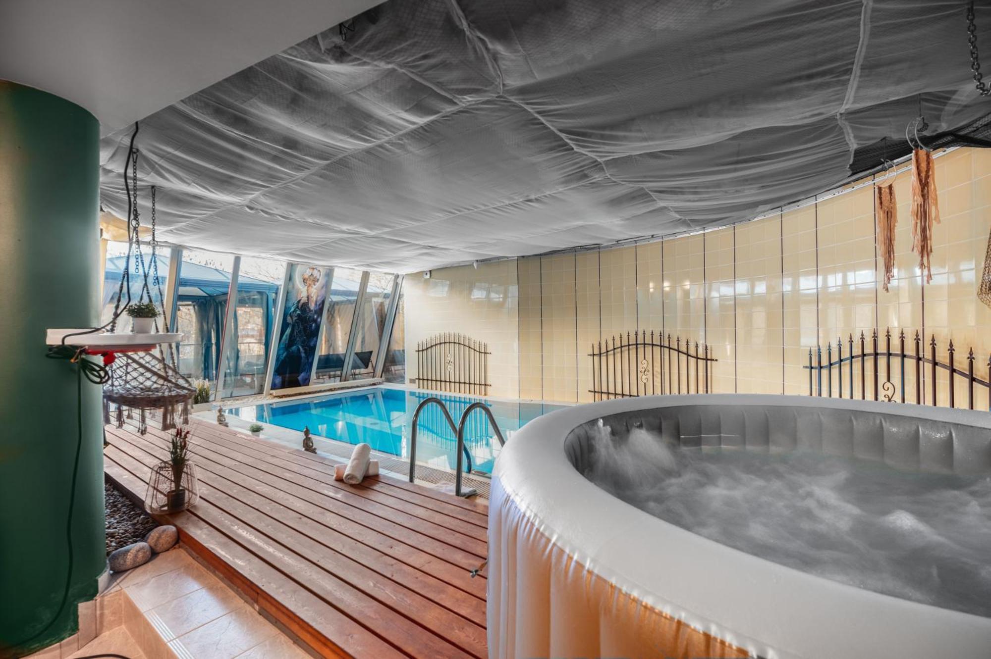 Unique Apartment With Private Pool, Cinema, Spa Prag Exteriör bild